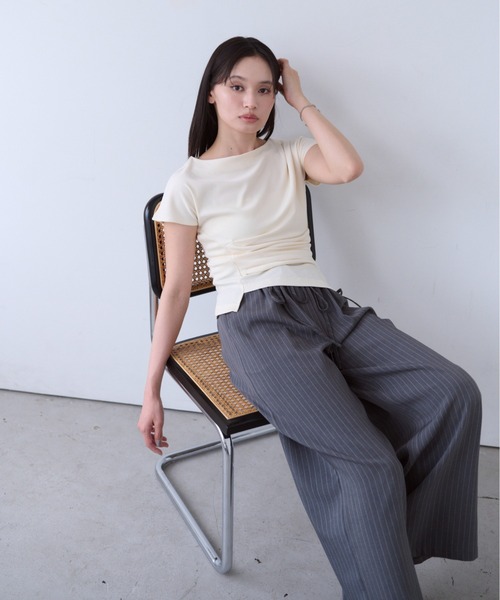 SOYEN(ソイエン)の「コンパクトアシンメトリータックサイドギャザーTシャツ(Tシャツ/カットソー・レディース・ブラウン/クリーム・F)」の14枚目の写真