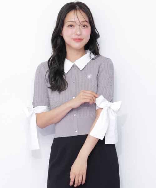 JILL by JILL STUART（ジルバイジルスチュアート）の「袖リボンケーブルカーディガン半袖（ニット/セーター・レディース・ホワイト/ネイビー/グレー・FREE）」の2枚目の写真