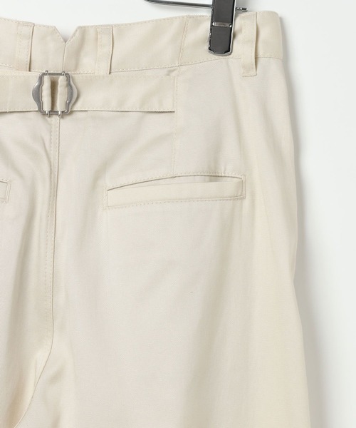 BAYFLOW(ベイフロー)の「ソフトチノストレートパンツ(チノパンツ・レディース・ブラック/オフホワイト・MEDIUM/SMALL)」の9枚目の写真