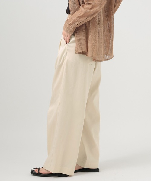 BAYFLOW(ベイフロー)の「ソフトチノストレートパンツ(チノパンツ・レディース・ブラック/オフホワイト・MEDIUM/SMALL)」の17枚目の写真