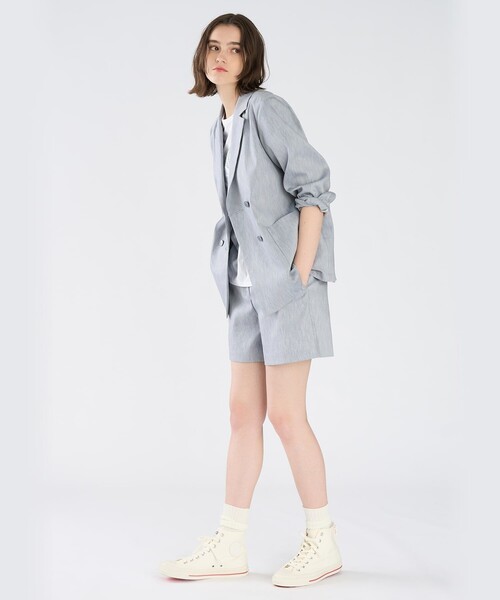 To b. by agnes b.（トゥービーバイアニエスベー）の「Blooms in Dots(Tulip) オーガニックコットン 半袖 アーティスト Tシャツ（Tシャツ/カットソー・レディース・ホワイト・FREE）」の8枚目の写真