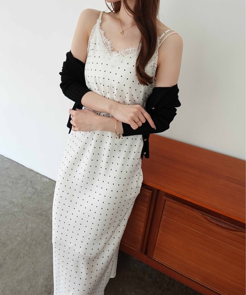 SOELA(ソエラ)の「【INGNI SOELA】レーストリムドット柄サテンキャミワンピース/WEB限定(ワンピース・レディース・ホワイト系その他3・M)」の4枚目の写真