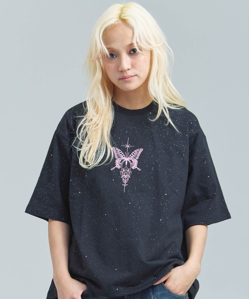 GALLIS ADDICTION(ガリスアディクション)の「GA Glitter Butterfly 刺繍 Tee(Tシャツ/カットソー・メンズ・オートミール/ブラック・M/L)」の4枚目の写真