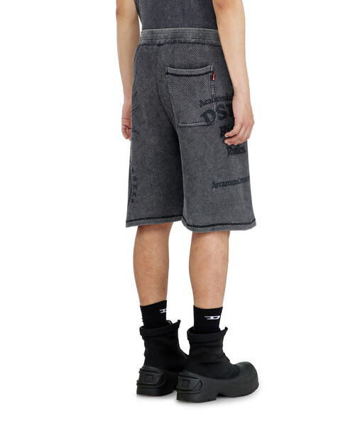 DIESEL(ディーゼル)の「メンズ ショートパンツ P-ERRY(その他パンツ・メンズ・ブラック系その他/ベージュ系その他・SMALL/LARGE/MEDIUM)」の10枚目の写真