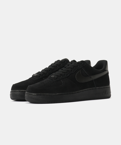 NIKE（ナイキ）の「NIKE WMNS AIR FORCE 1 '07 IO4833-004（スニーカー・メンズ・ブラック・27.5cm/28cm/28.5cm/24cm/24.5cm/25cm/25.5cm/26.5cm/27cm/23cm/23.5cm）」の7枚目の写真