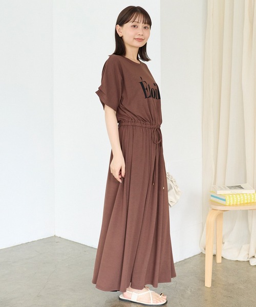 LAVEANGE(ラビアンジェ)の「フロッキーロゴプリントワンピース|ブラウジング/ウエストゴム/体型カバー(ワンピース・レディース・ブラウン/ブラック・M/LL/3L/4L/5L)」の9枚目の写真