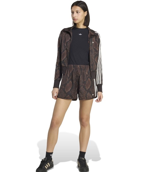 adidas(アディダス)の「adidas SNAKE PRINT SATIN SHORTS / アディダス スネーク プリント サテン ショーツ(その他パンツ・レディース・ブラウン・S/M/L)」の6枚目の写真