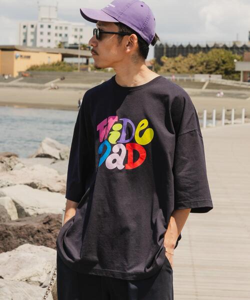 URBAN RESEARCH(アーバンリサーチ)の「Wide Dad GRAPHIC T-SHIRTS WITH HATCH(Tシャツ/カットソー・メンズ・ホワイト系その他/グリーン系その他/ネイビー・1/2)」の3枚目の写真