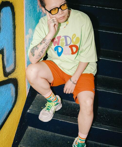 URBAN RESEARCH(アーバンリサーチ)の「Wide Dad GRAPHIC T-SHIRTS WITH HATCH(Tシャツ/カットソー・メンズ・ホワイト系その他/グリーン系その他/ネイビー・1/2)」の6枚目の写真