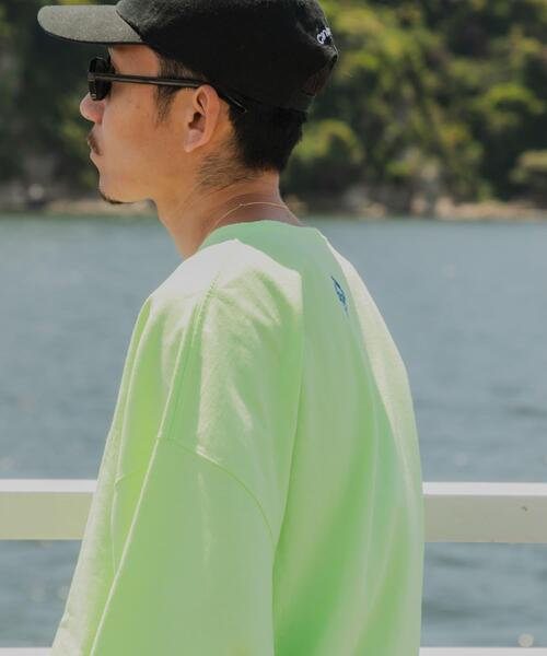 URBAN RESEARCH(アーバンリサーチ)の「Wide Dad GRAPHIC T-SHIRTS WITH HATCH(Tシャツ/カットソー・メンズ・ホワイト系その他/グリーン系その他/ネイビー・1/2)」の10枚目の写真