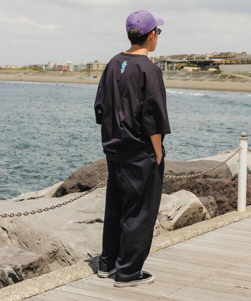 URBAN RESEARCH(アーバンリサーチ)の「Wide Dad GRAPHIC T-SHIRTS WITH HATCH(Tシャツ/カットソー・メンズ・ホワイト系その他/グリーン系その他/ネイビー・1/2)」の21枚目の写真