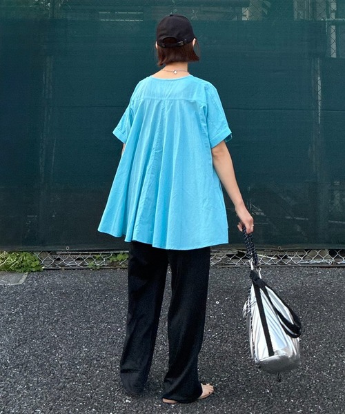 notch.(ノッチ)の「【notch. by KR 】スキッパーサイドギャザーブラウス(シャツ/ブラウス・レディース・ブラック/ネイビー/オフホワイト/ライトブルー・M)」の13枚目の写真