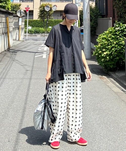 notch.(ノッチ)の「【notch. by KR 】スキッパーサイドギャザーブラウス(シャツ/ブラウス・レディース・ブラック/ネイビー/オフホワイト/ライトブルー・M)」の11枚目の写真