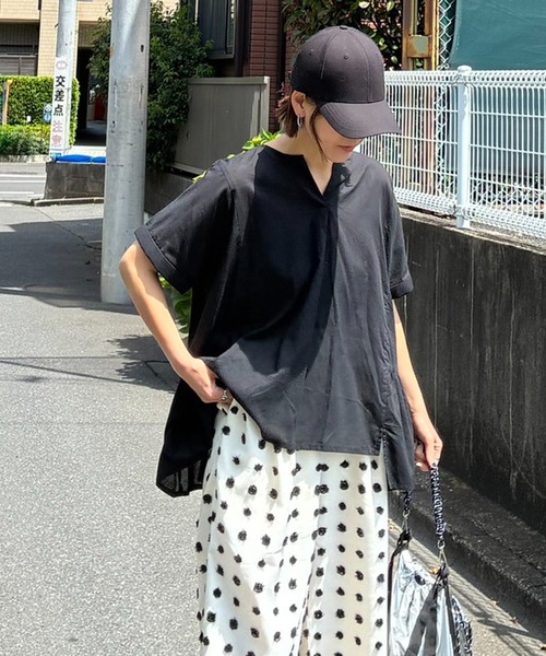 notch.(ノッチ)の「【notch. by KR 】スキッパーサイドギャザーブラウス(シャツ/ブラウス・レディース・ブラック/ネイビー/オフホワイト/ライトブルー・M)」の5枚目の写真