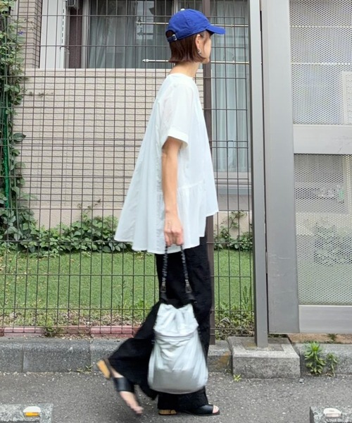 notch.（ノッチ）の「【notch. by KR 】スキッパーサイドギャザーブラウス（シャツ/ブラウス・レディース・ブラック/ネイビー/オフホワイト/ライトブルー・M）」の8枚目の写真