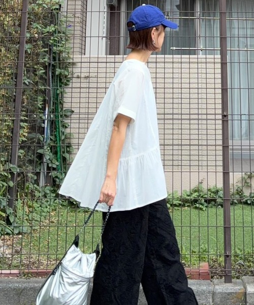 notch.（ノッチ）の「【notch. by KR 】スキッパーサイドギャザーブラウス（シャツ/ブラウス・レディース・ブラック/ネイビー/オフホワイト/ライトブルー・M）」の10枚目の写真
