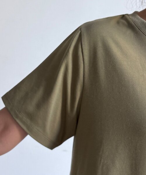 DouDou(ドゥドゥ)の「【WEB限定】アシメタックフリルデザインTEE(Tシャツ/カットソー・レディース・カーキ/オフホワイト/ダークブルー・FREE)」の4枚目の写真