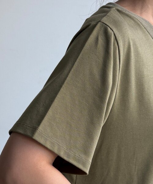 DouDou(ドゥドゥ)の「【WEB限定】アシメタックフリルデザインTEE(Tシャツ/カットソー・レディース・カーキ/オフホワイト/ダークブルー・FREE)」の5枚目の写真