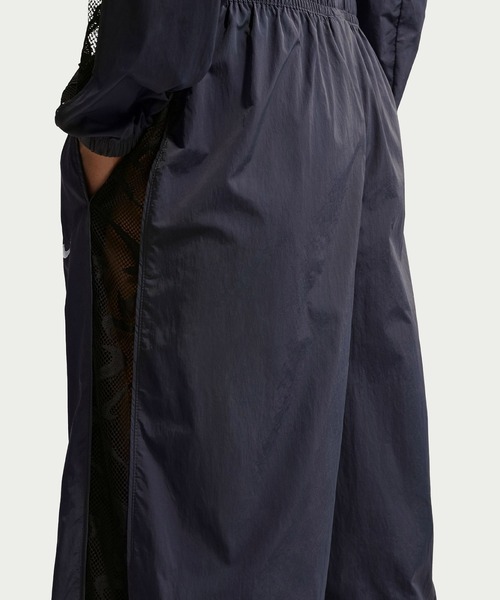 NIKE(ナイキ)の「NIKE AS W NK LACE INSET TRACK PANT / ナイキ ウィメンズ レース INSET トラック パンツ 【SP】(その他パンツ・レディース・ダークグレー/ブラック・S/M/L)」の11枚目の写真