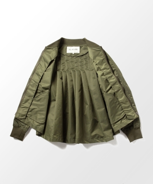 Ray BEAMS(レイビームス)の「Ray BEAMS / バックタック MA-1 ブルゾン(ブルゾン・レディース・ブラック/オリーブ・1/0)」の13枚目の写真