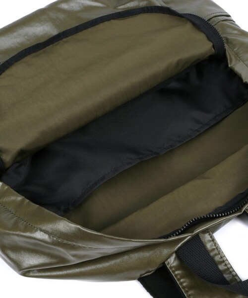 UNIVERSAL OVERALL(ユニバーサルオーバーオール)の「【UNIVERSAL OVERALL/ユニバーサルオーバーオール】:Surplus ANYTIME daily rucksack/リュック/バックパック/バッグ/秋冬(バックパック/リュック・メンズ・ブラウン/カーキ/ブラック・フリー)」の21枚目の写真