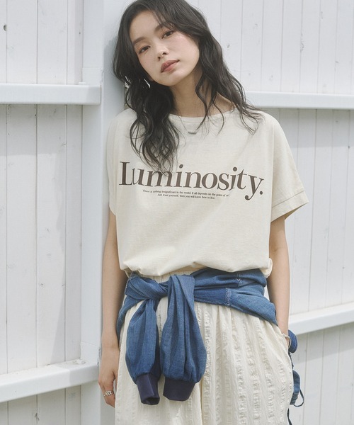 hunch(ハンチ)の「製品染め ピグメント ロゴTシャツ(Tシャツ/カットソー・レディース・チャコール/ライトベージュ/レッド・FREE)」の2枚目の写真