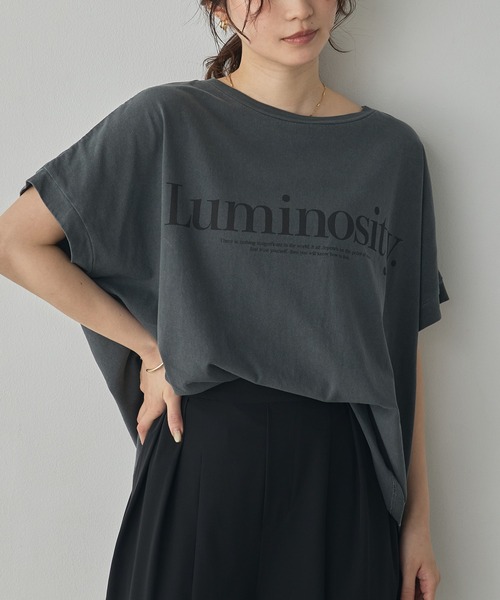 hunch(ハンチ)の「製品染め ピグメント ロゴTシャツ(Tシャツ/カットソー・レディース・チャコール/ライトベージュ/レッド・FREE)」の8枚目の写真