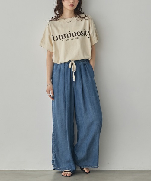 hunch(ハンチ)の「製品染め ピグメント ロゴTシャツ(Tシャツ/カットソー・レディース・チャコール/ライトベージュ/レッド・FREE)」の5枚目の写真