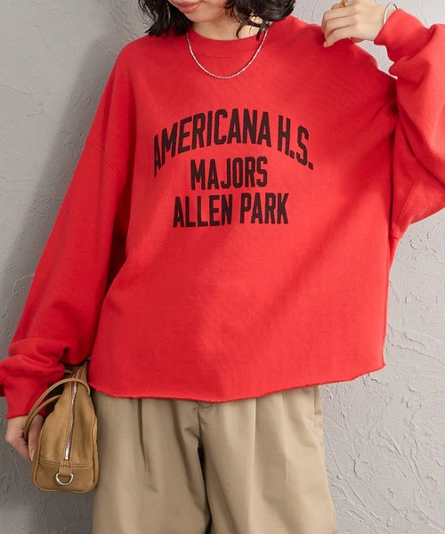 AMERICANA（アメリカーナ）の「【WEB先行予約】[Americana/アメリカーナ] 別注 カレッジロゴプリント カットオフスウェット（スウェット・レディース・オートミール/レッド/スミクロ・ONESIZE）」の3枚目の写真