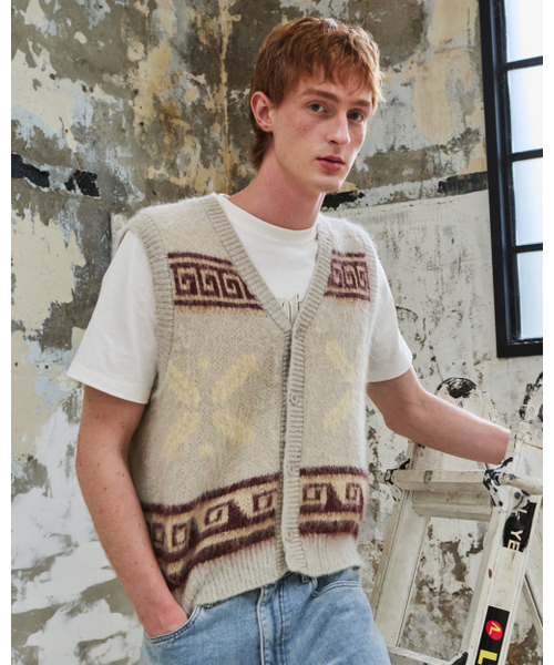 THEENDQUESTION(ジエンドクエスチョン)の「Mohair jacquard vest / BEIGE(ベスト・レディース・その他・FREE)」の8枚目の写真