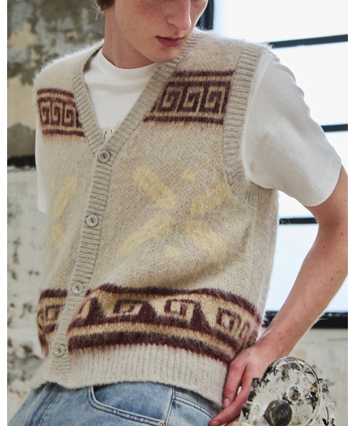 THEENDQUESTION(ジエンドクエスチョン)の「Mohair jacquard vest / BEIGE(ベスト・レディース・その他・FREE)」の9枚目の写真
