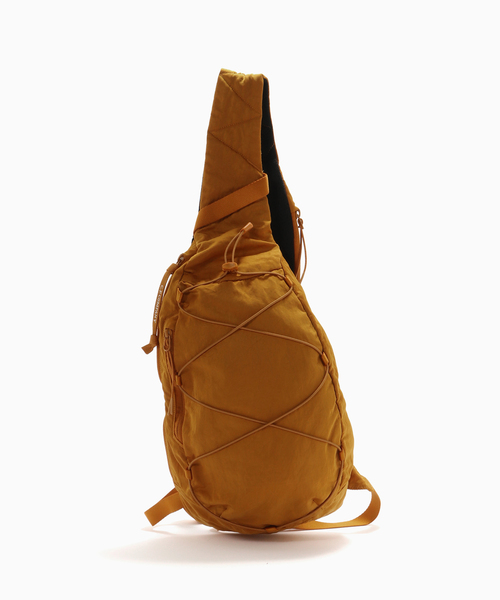 C.P. COMPANY(シーピーカンパニー)の「C.P.Company / シーピーカンパニー NYLON B CROSSBODY BACKPACK(ショルダーバッグ・メンズ・ブルー系その他/グレー/カーキ/オレンジ/ベージュ・FREE)」の6枚目の写真