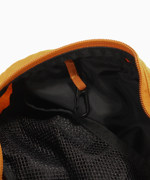 C.P. COMPANY(シーピーカンパニー)の「C.P.Company / シーピーカンパニー NYLON B CROSSBODY BACKPACK(ショルダーバッグ・メンズ・ブルー系その他/グレー/カーキ/オレンジ/ベージュ・FREE)」の10枚目の写真
