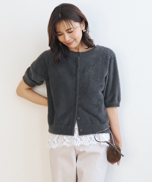 UNFILO(アンフィーロ)の「【前後着用可能】シャギーニット 2WAYカーディガン(カーディガン/ボレロ・レディース・ダークブラウン系/ベージュ系/グレー系・X-LARGE)」の7枚目の写真