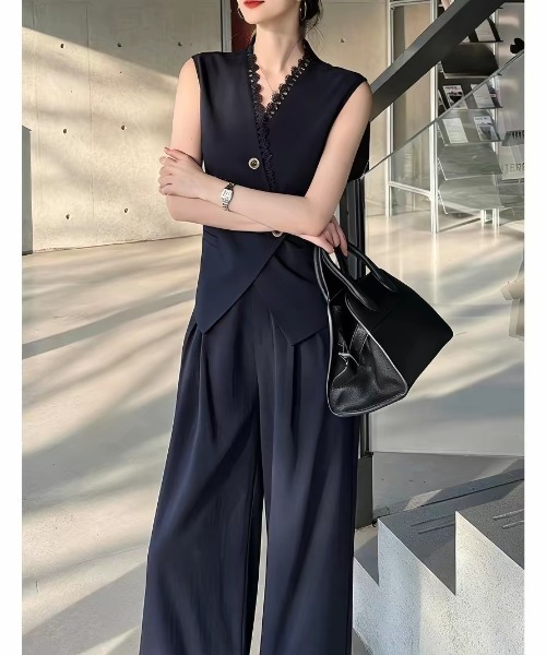 FAVORITO（ファヴォリート）の「ベストワイドパンツセットアップ（セットアップ・レディース・ベージュ/ネイビー・L/M/S）」の8枚目の写真