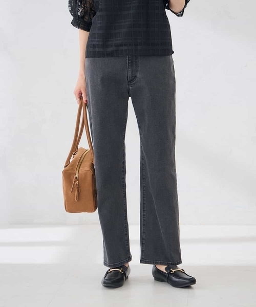 a.v.v(アーヴェヴェ)の「ストレッチデニムストレートパンツ(その他パンツ・レディース・チャコールグレー/ブルー/ネイビー・40/38/34/42/36)」の1枚目の写真