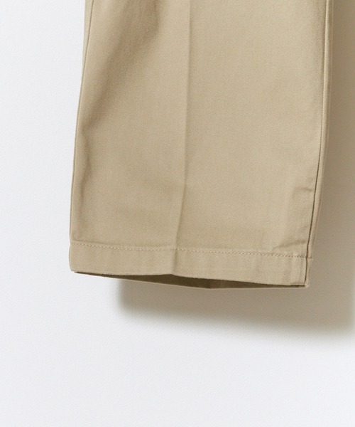 Levi's（リーバイス）の「LEVI'S/リーバイス LOOSE PLEATED WORK CHINOS ルーズ プリーツド ワーク チノ タック入り ワークパンツ チノパンツ メンズ レディース 2026年 秋 秋服 冬 冬服（チノパンツ・メンズ・ベージュ・W30xL30/W32xL30/W34xL30/W36xL30）」の6枚目の写真