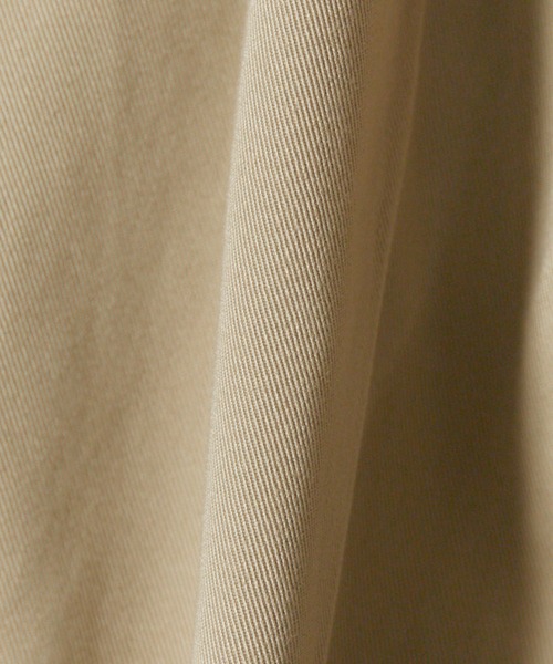 Levi's（リーバイス）の「LEVI'S/リーバイス LOOSE PLEATED WORK CHINOS ルーズ プリーツド ワーク チノ タック入り ワークパンツ チノパンツ メンズ レディース 2026年 秋 秋服 冬 冬服（チノパンツ・メンズ・ベージュ・W30xL30/W32xL30/W34xL30/W36xL30）」の2枚目の写真