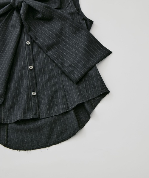 CONZ（コンズ）の「tied sleeve-less shirt（シャツ/ブラウス・レディース・ライトグレー/ストライプ/ブラック・1/2）」の14枚目の写真