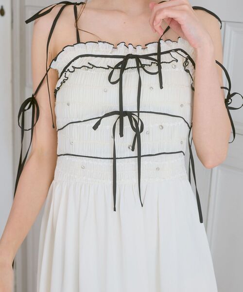 MAJESTIC LEGON(マジェスティックレゴン)の「バイカラービジューキャミワンピース(ワンピース・レディース・ブラック/アイボリー・MEDIUM/SMALL)」の20枚目の写真
