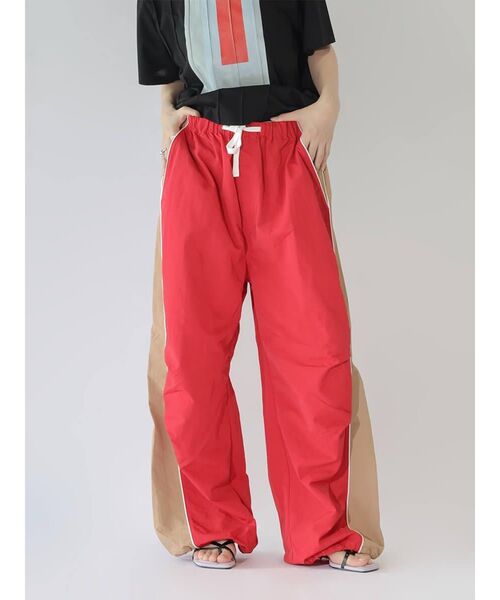 :ETHROF(イーサオブ)の「BICOLOR WIDE CARGO PANTS(カーゴパンツ・レディース・ブラック/ブルー/レッド・MEDIUM)」の3枚目の写真