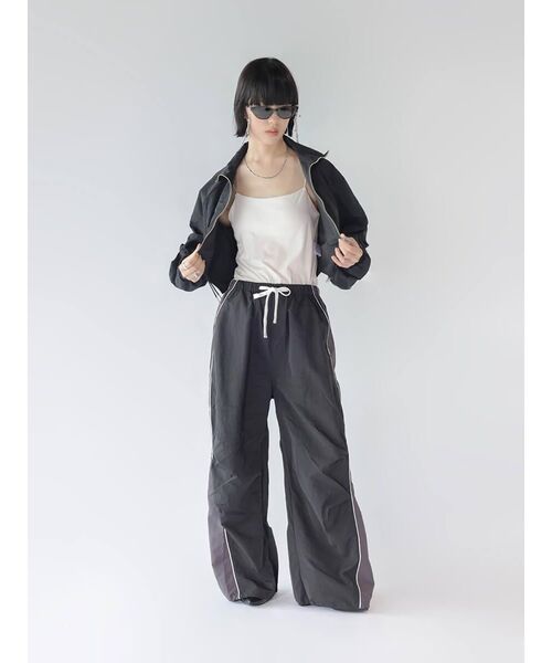 :ETHROF(イーサオブ)の「BICOLOR WIDE CARGO PANTS(カーゴパンツ・レディース・ブラック/ブルー/レッド・MEDIUM)」の14枚目の写真