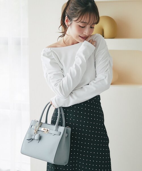 La boutique BonBon(ラブティックボンボン)の「ギャザーニュアンスカットソー(Tシャツ/カットソー・レディース・オフホワイト/ブラウン・FREE)」の3枚目の写真