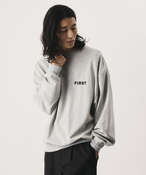 Firsthand（ファーストハンド）の「Firsthand/ファーストハンド リラックスフィット FIRST刺繍 クルーネックスウェット【限定展開】（スウェット・メンズ・ネイビー/チャコールグレー/グレー/ブラック・LARGE/MEDIUM）」の14枚目の写真