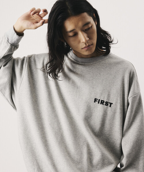 Firsthand（ファーストハンド）の「Firsthand/ファーストハンド リラックスフィット FIRST刺繍 クルーネックスウェット【限定展開】（スウェット・メンズ・ネイビー/チャコールグレー/グレー/ブラック・LARGE/MEDIUM）」の16枚目の写真