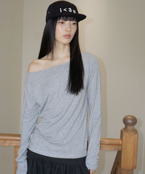 UGLY SHADOW(アグリーシャドウ)の「ボートベーシックTシャツ(グレー)(Tシャツ/カットソー・レディース・その他・FREE)」の2枚目の写真