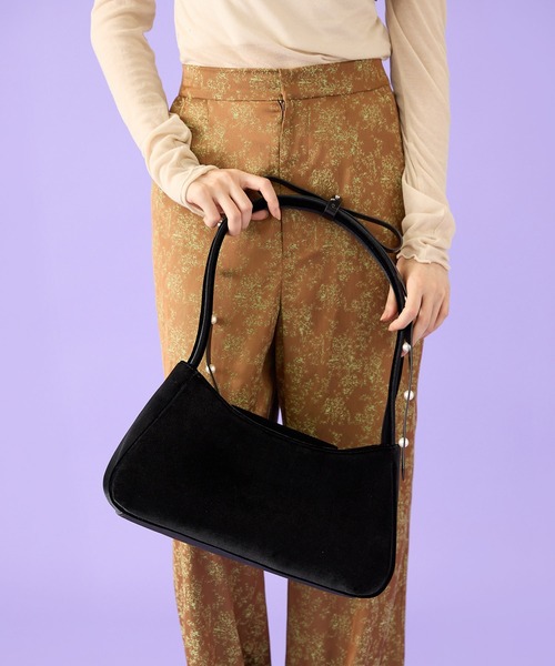 Casselini(キャセリーニ)の「Casselini(キャセリーニ)ベロアショルダーリボンBAG(ショルダーバッグ・レディース・ブラック/レッド・FREE)」の5枚目の写真