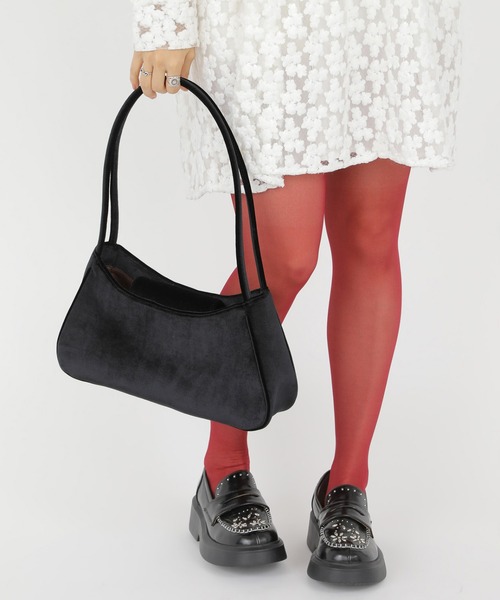 Casselini(キャセリーニ)の「Casselini(キャセリーニ)ベロアショルダーリボンBAG(ショルダーバッグ・レディース・ブラック/レッド・FREE)」の11枚目の写真