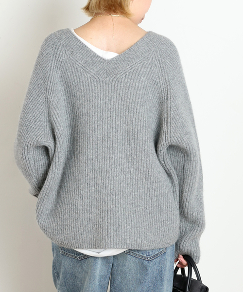 AP STUDIO(エーピーストゥディオ)の「【LIBERADD/リベラド】V-NECK KNIT(ニット/セーター・レディース・アイボリー/ベージュ/チャコールグレー・FREE)」の11枚目の写真