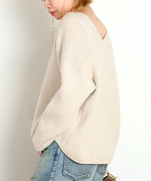AP STUDIO(エーピーストゥディオ)の「【LIBERADD/リベラド】V-NECK KNIT(ニット/セーター・レディース・アイボリー/ベージュ/チャコールグレー・FREE)」の16枚目の写真